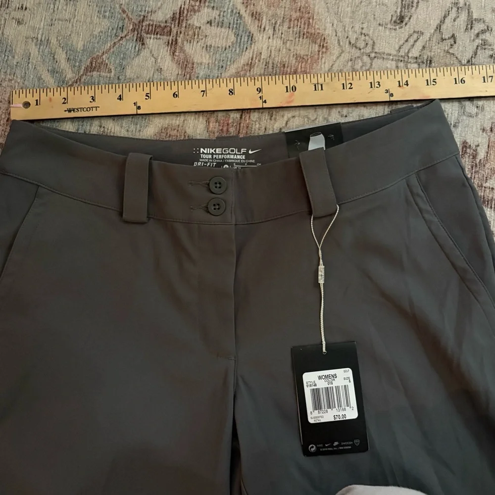 NWT Nike Golf Tour Performance Shorts Women's 6 Gray Stay Cool Modern Rise